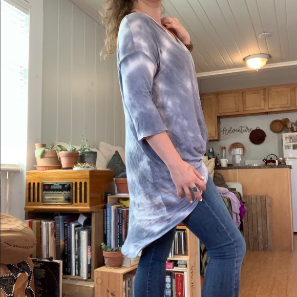 Potter’s Pot Stormy Skies hi low tie front tunic - Picture 2 of 8